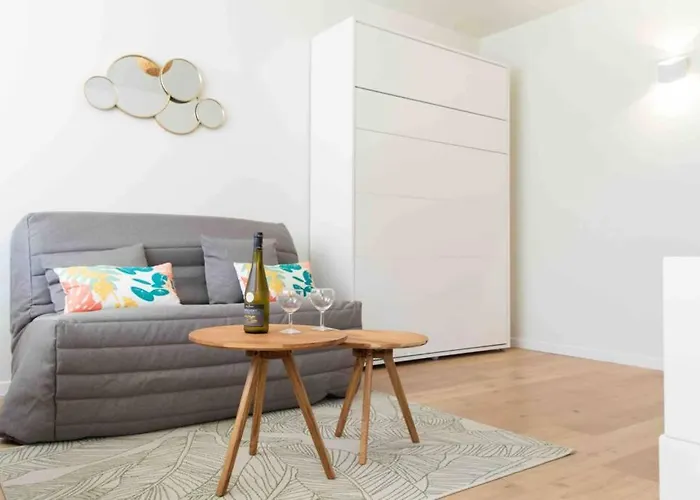 Les Pieds Dans L Eau En Hyper Centre